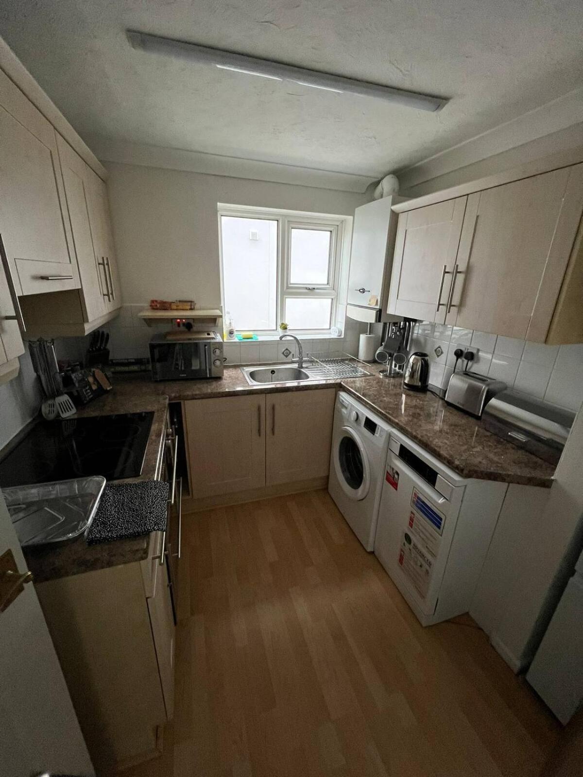 Panoramic Sea View 2 Bedroom Sleeps 6-free Parking * Bournemouth